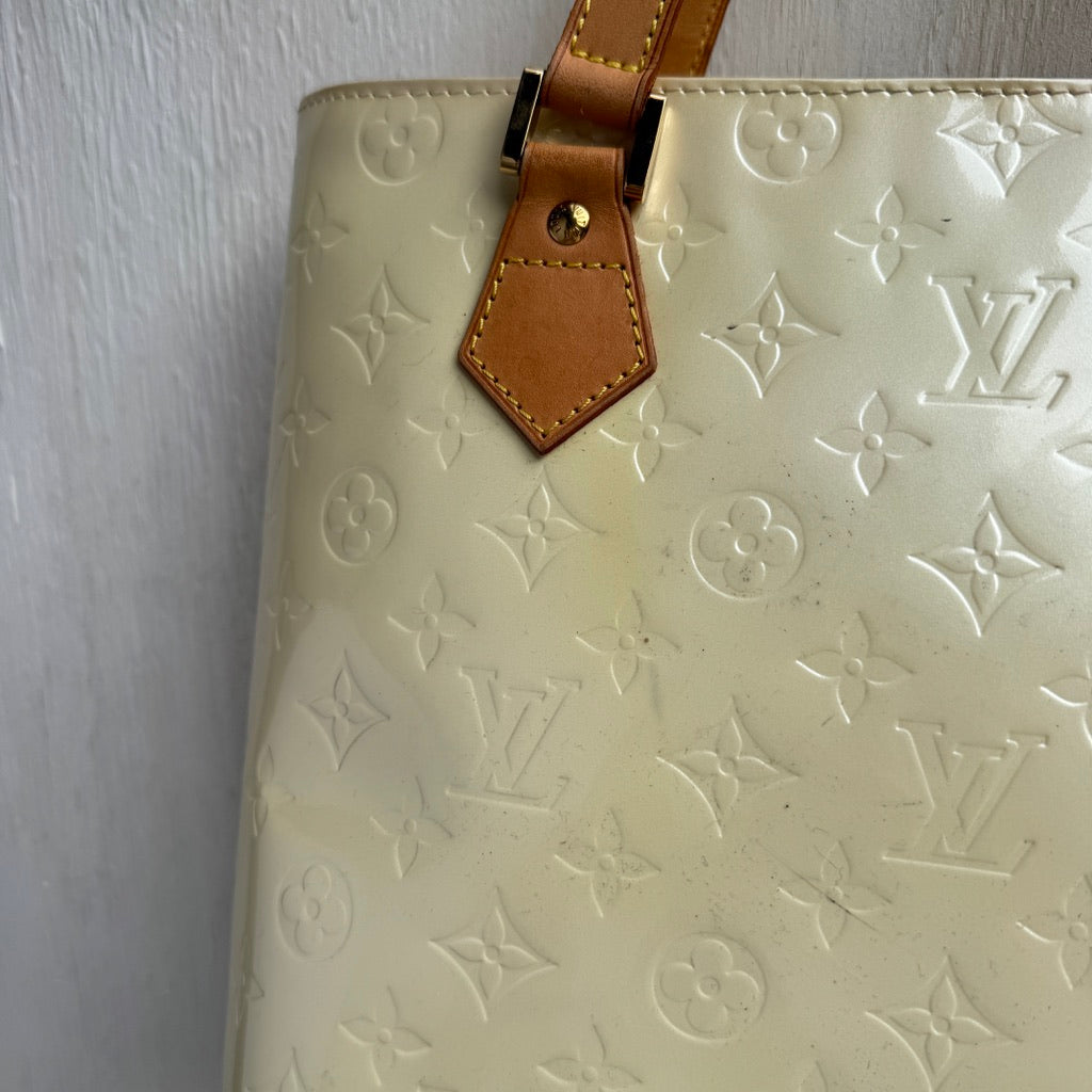 Louis Vuitton Pearl Houston Vernis Monogram Bag